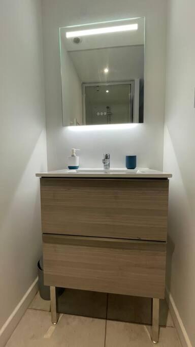 T2 Neuf, Terrasse, Centre Ville, 8min Comedie Apartamento Montpellier
